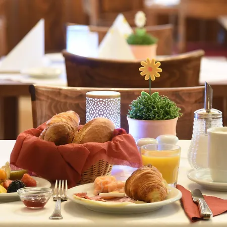 Hotell Tiergarten 3*